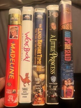 5 VHS tapes good condition